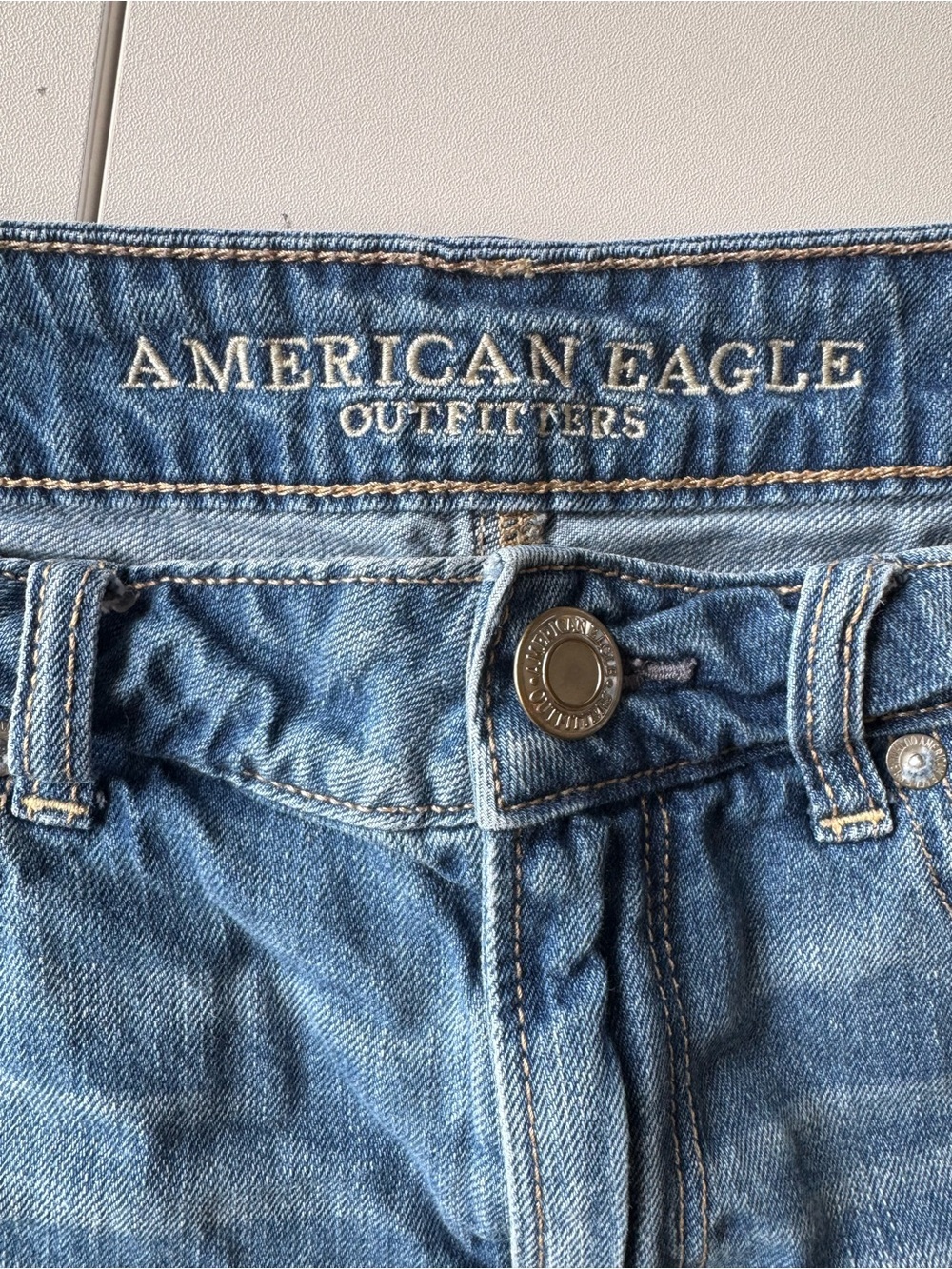 American Eagle Outfitters Distressed Denim Shorts - Picture 3 of 5